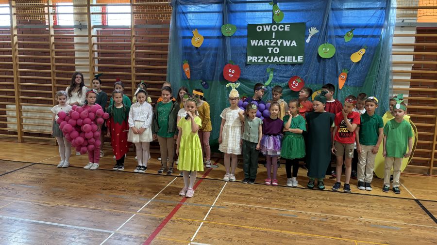Owocowo, zagadkowo i z pierwszą pomocą – tak świętowaliśmy Dzień Dziecka