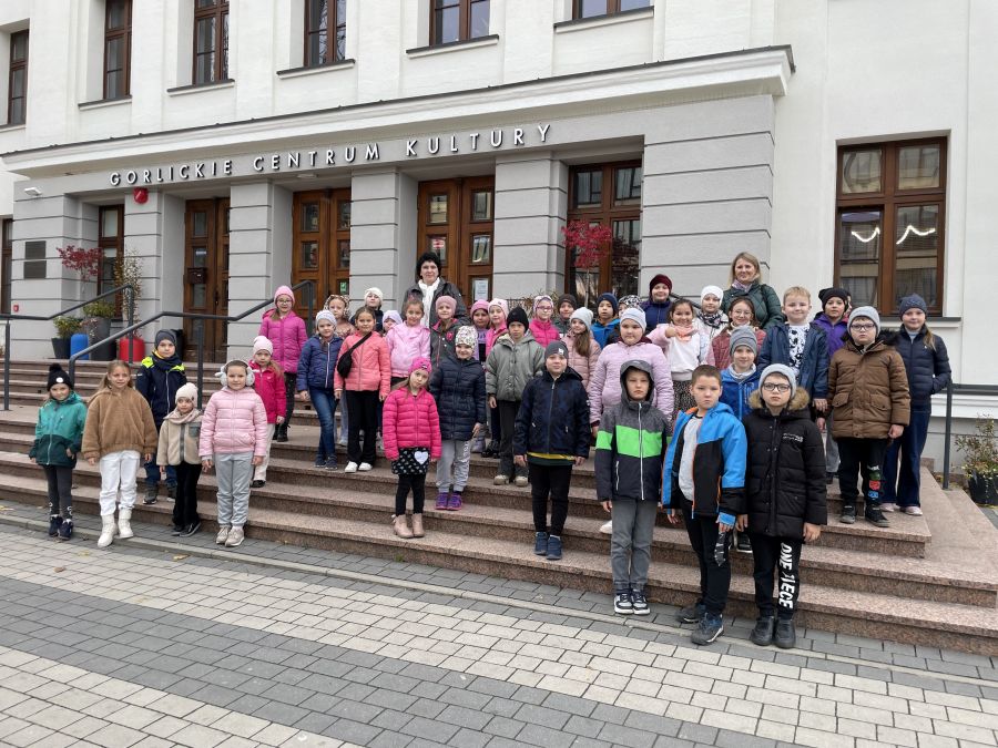 Wyjazd do teatru – spotkanie z Pinokiem