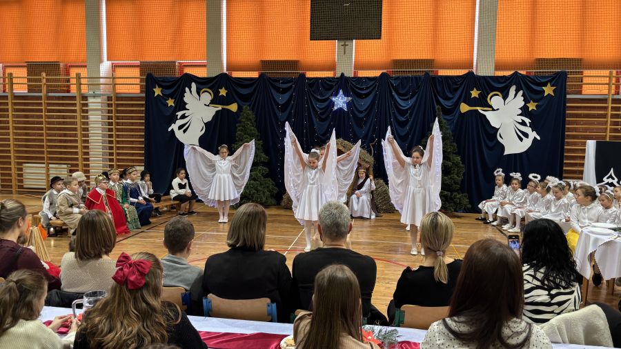 Wigilia szkolna i jasełka w naszej szkole