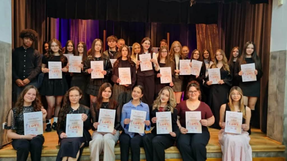 Sukces naszych uczennic w konkursie "LOVE ME TENDER"